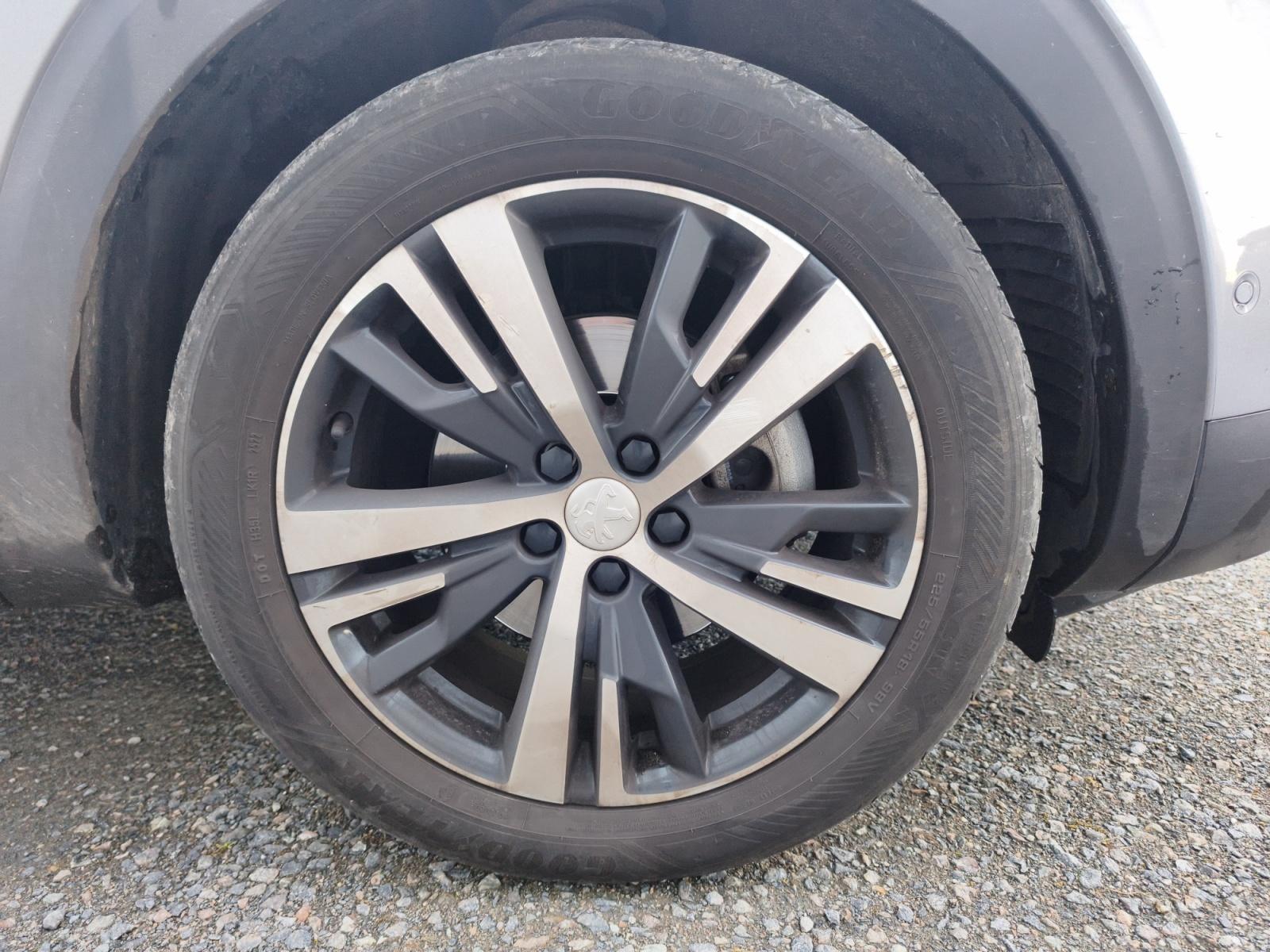 
								PEUGEOT 3008 BlueHDi 130ch S&S BVM6 Allure complet									