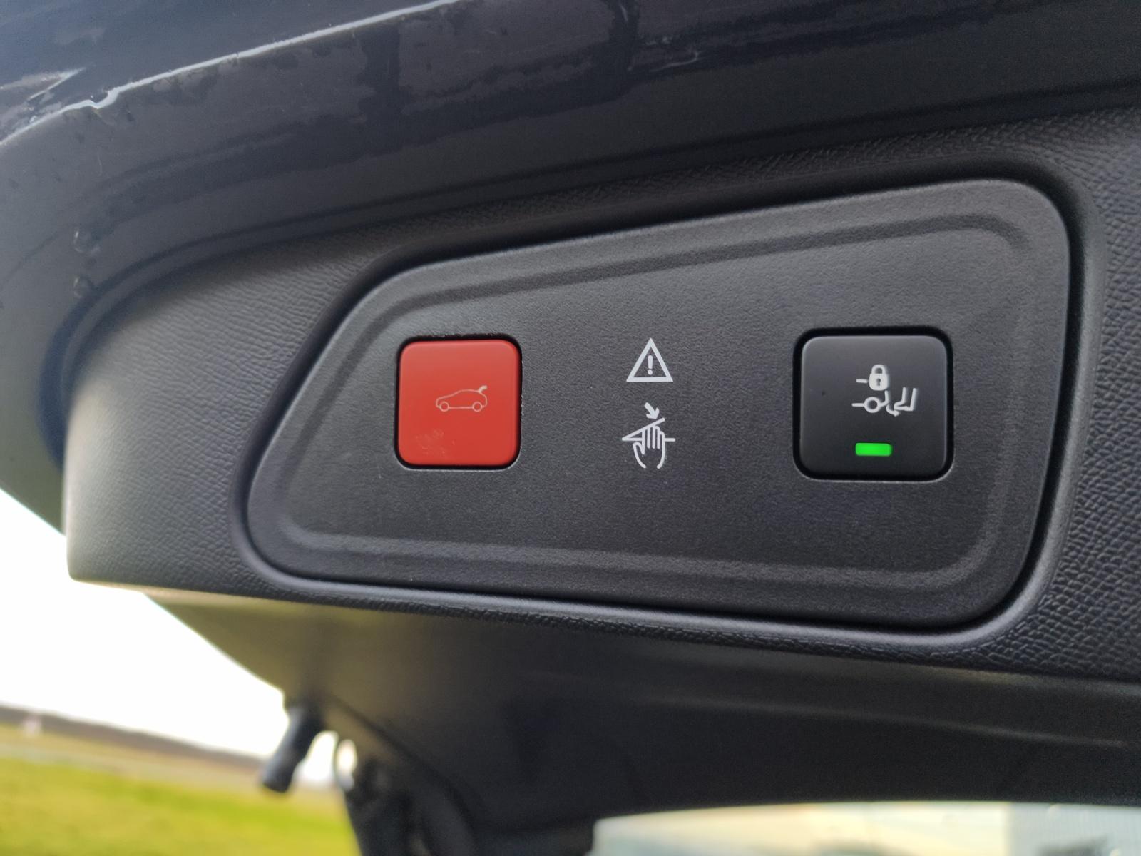 
								PEUGEOT 3008 BlueHDi 130ch S&S BVM6 Allure complet									